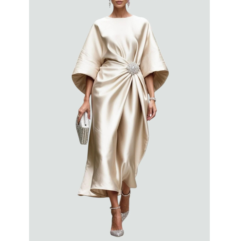AURÉLIA - Satynowa sukienka wieczorowa z broszką