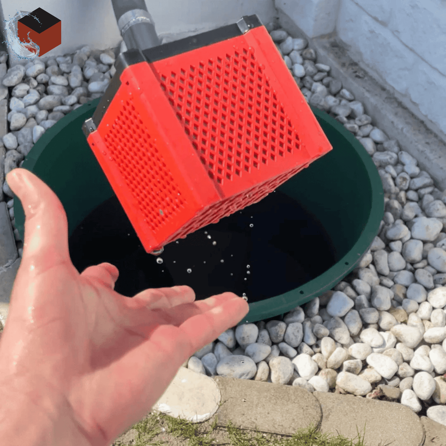 HydroBox™ – Zawsze czysta woda dla twoich koni
